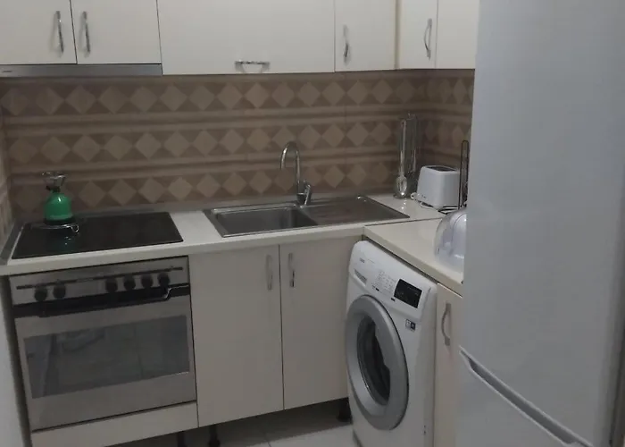 Private Apartment *